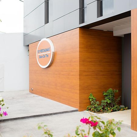 Fly Hotel Libreville Exterior foto