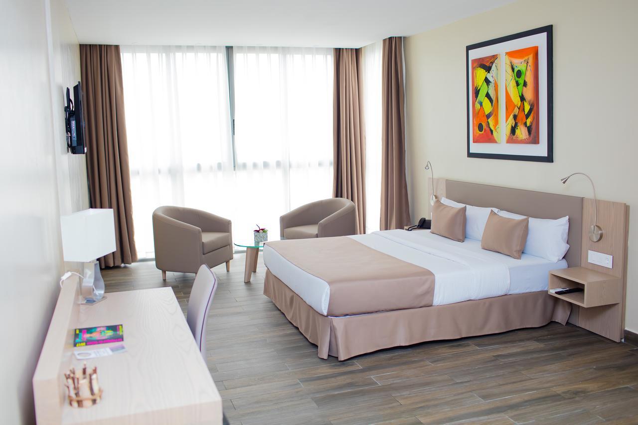 Fly Hotel Libreville Exterior foto