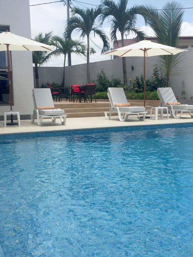 Fly Hotel Libreville Exterior foto