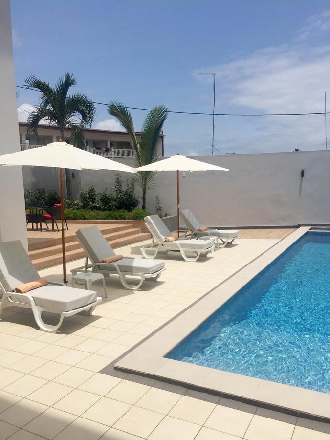 Fly Hotel Libreville Exterior foto